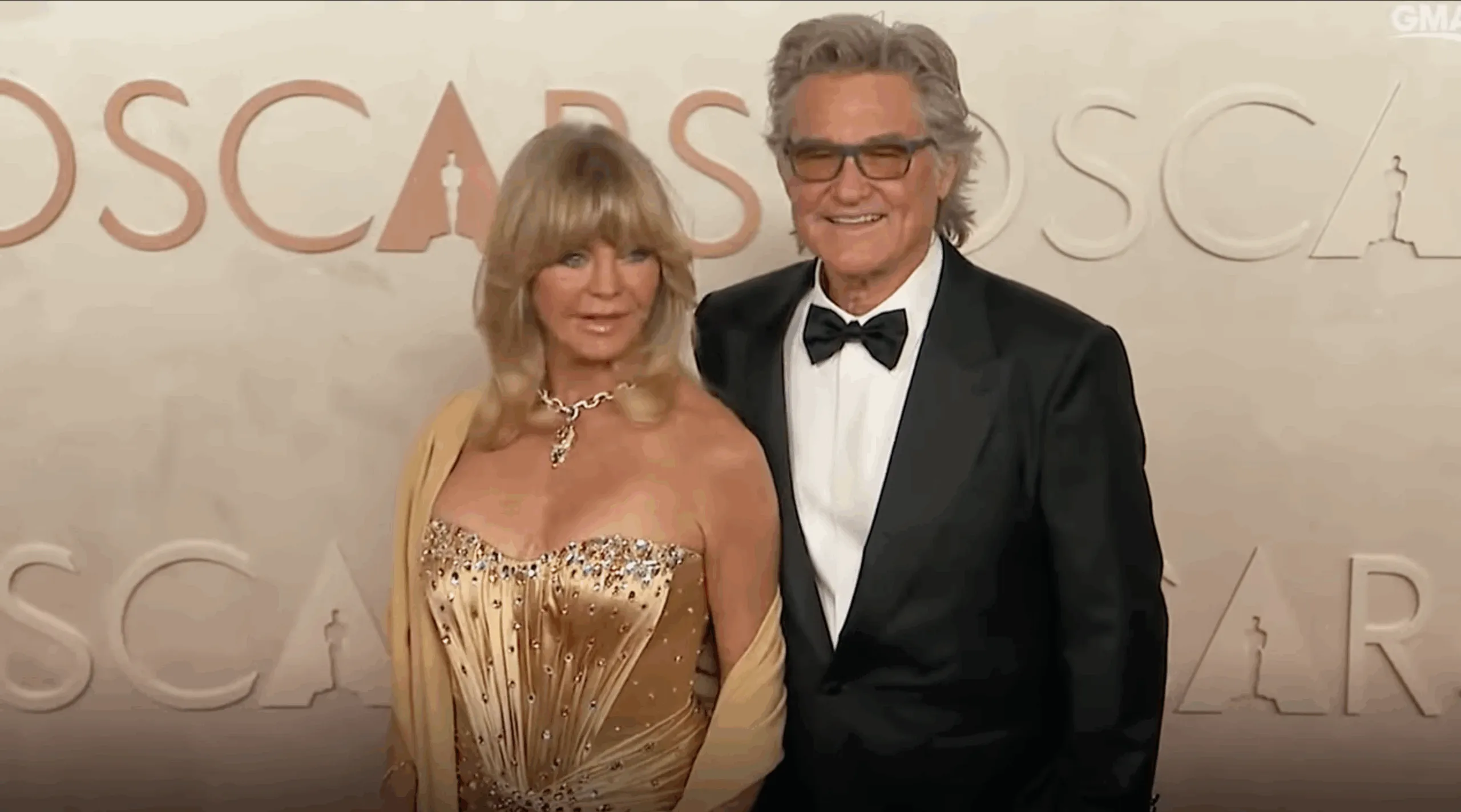 Goldie Hawn surprinde la 80 de ani. Își menține farmecul legendar cu câteva trucuri ieftine de frumusețe