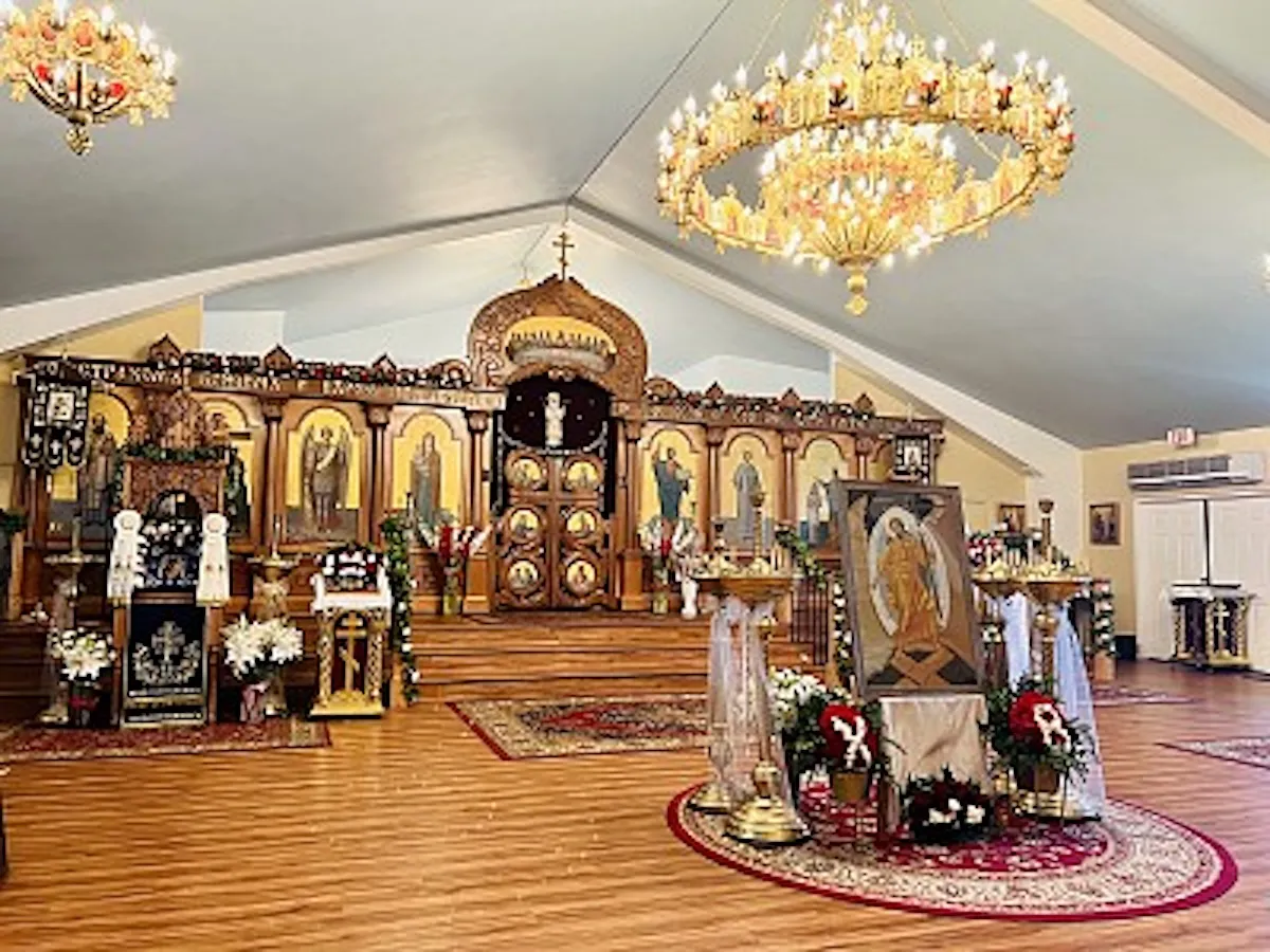 Icoana de 20 de dolari din care curge smirnă