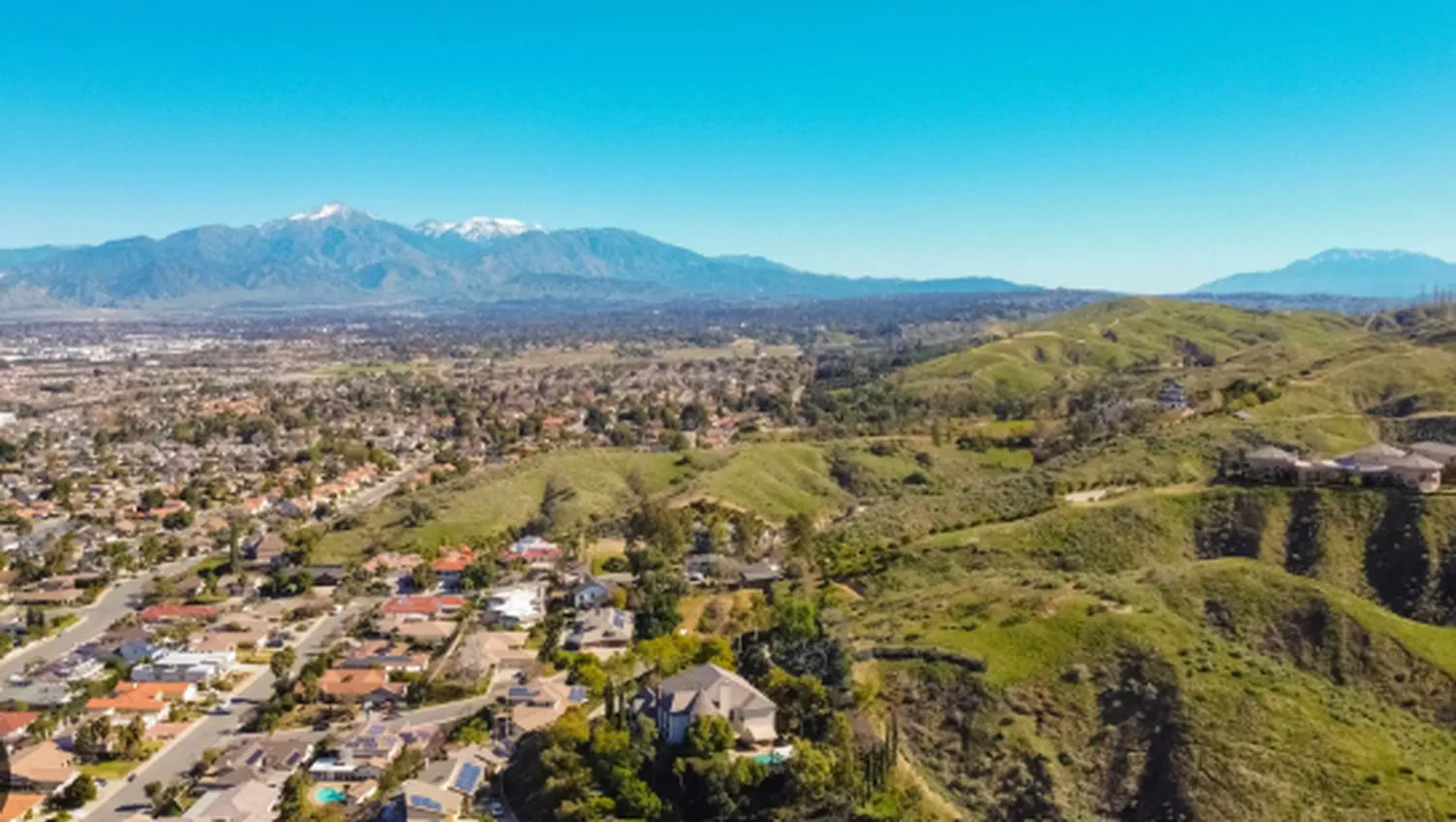 Secretele longevității din zonele albastre. Cum reușesc oamenii să depășească 100 de ani