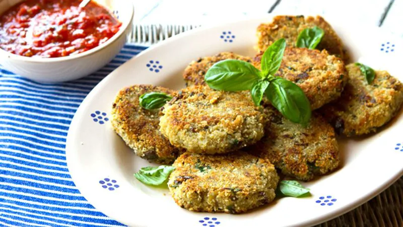 Chiftele de vinete, un preparat plin de savoare și rafinament. Rețeta care celebrează simplitatea în bucătărie