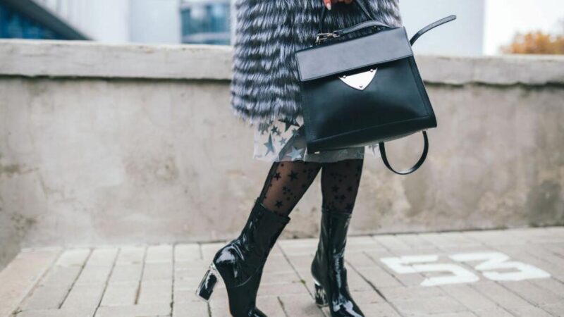 Cum să porți cizme cu toc înalt cu încredere