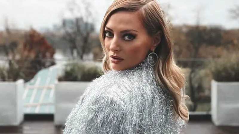 Delia, îngenuncheată de românii din Diasporă. „Asta ai vrut, asta ai”