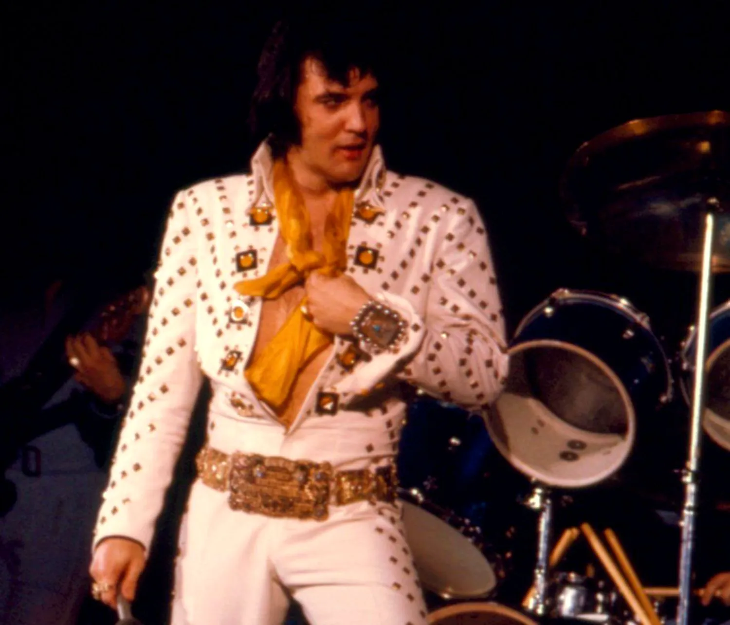 Extratereștrii i-au arătat viitorul lui Elvis Presley. Viziunea cu celebra salopetă albă