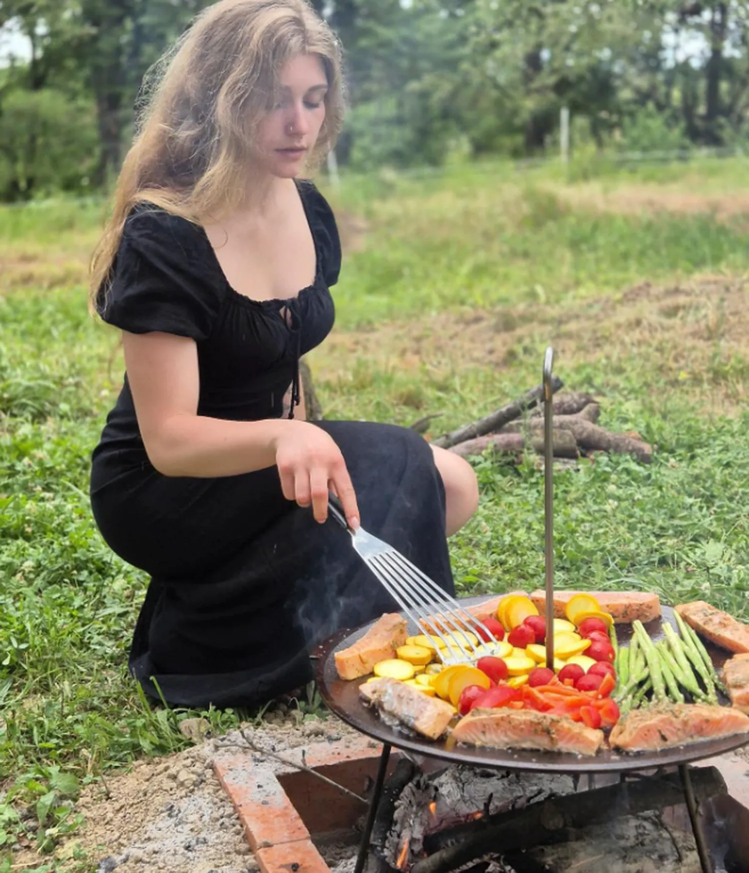 Fiica Danei Nălbaru le dă lecții de viață tinerilor de vârsta ei. E frumoasă ca o prințesă și a devenit și o gospodină talentată