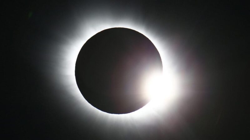 Fenomen astronomic sau semn divin? Cum a fost trăită eclipsa din 1999