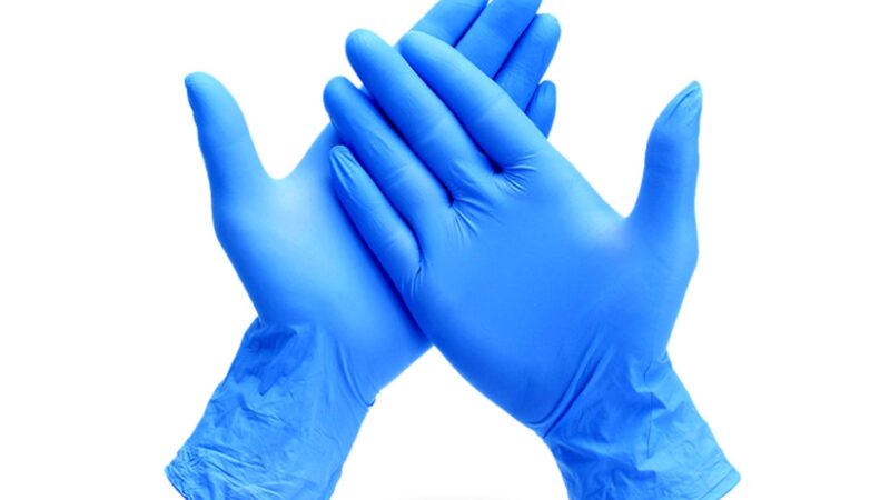 Mănușile chirurgicale au fost inventate din dragostea pe care un chirurg i-a purtat-o unei asistente devotate