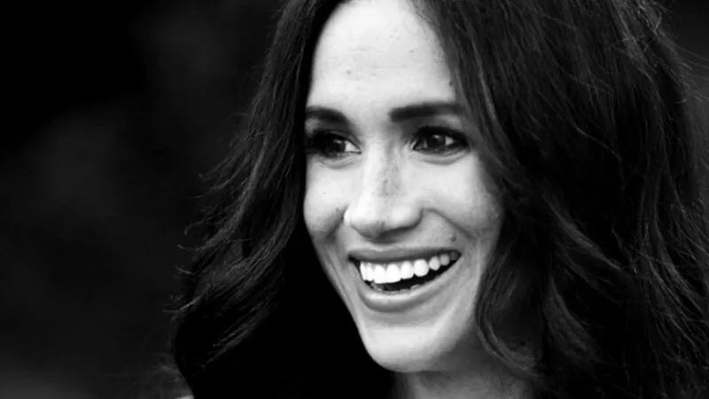 Meghan Markle, Grinch-ul care a furat Crăciunul? Ducesa e ridiculizată că vinde „lumânări fără fitil”
