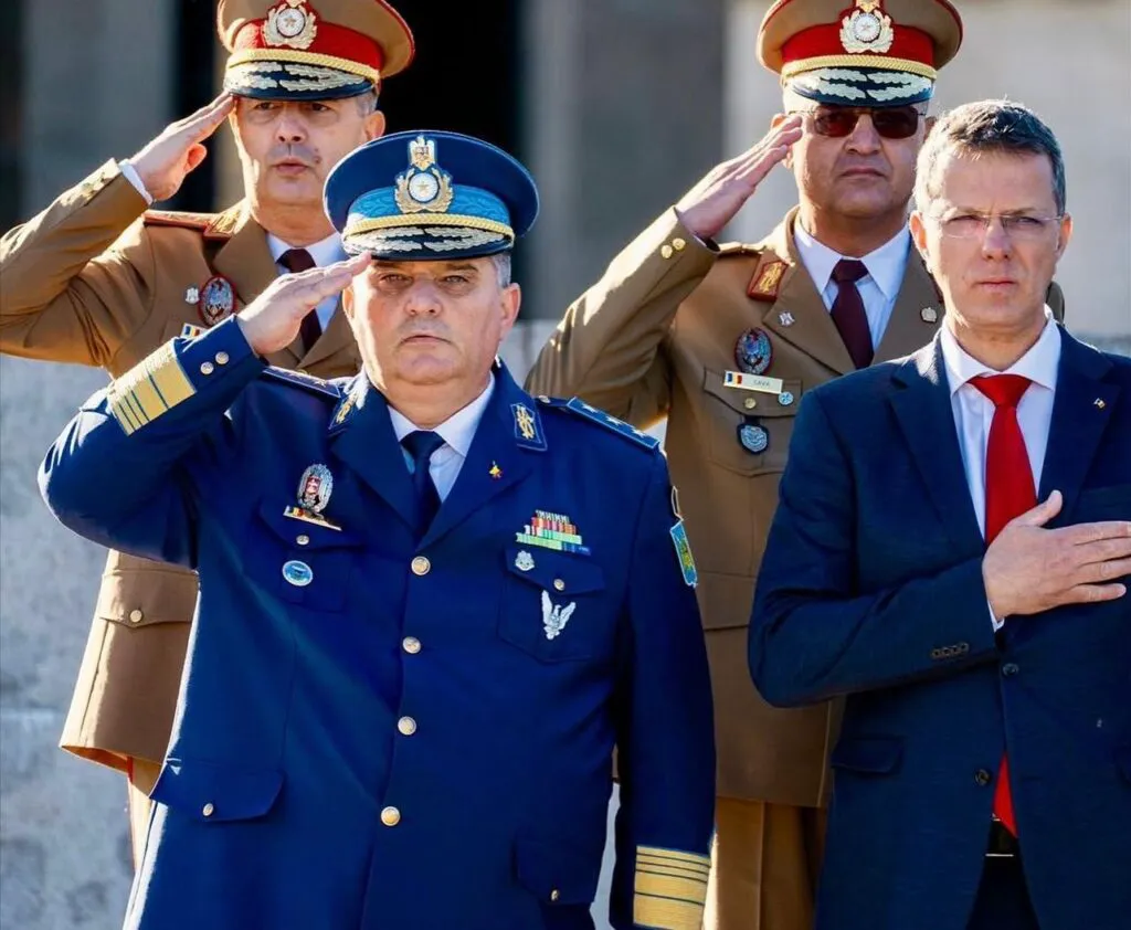 Vrei să critici sau să lauzi ceva? Atunci nu ezita să ne scrii în Comentarii! Exprimă opinia într-un limbaj civilizat!