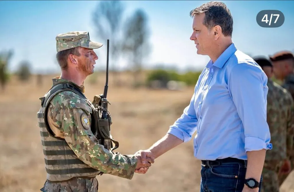 Vrei să critici sau să lauzi ceva? Atunci nu ezita să ne scrii în Comentarii! Exprimă opinia într-un limbaj civilizat!