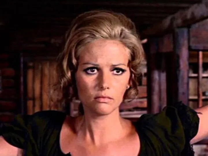 Claudia Cardinale, diva cinematografiei italiene, a trăit o dramă personală. Și-a ascuns fiul timp de șapte ani