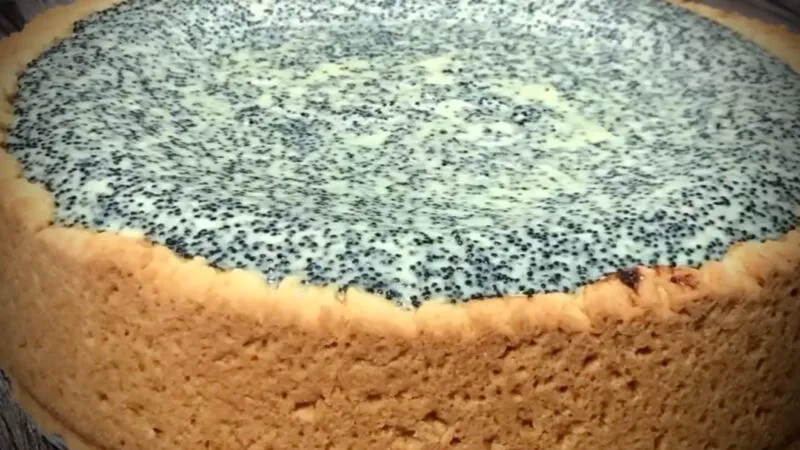 Un desert neobișnuit: cheesecake cu mac