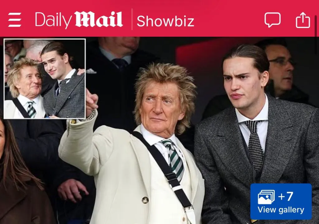 Rod Stewart face spectacol pe stadion alături de fiul său. Băiatul l-a moștenit