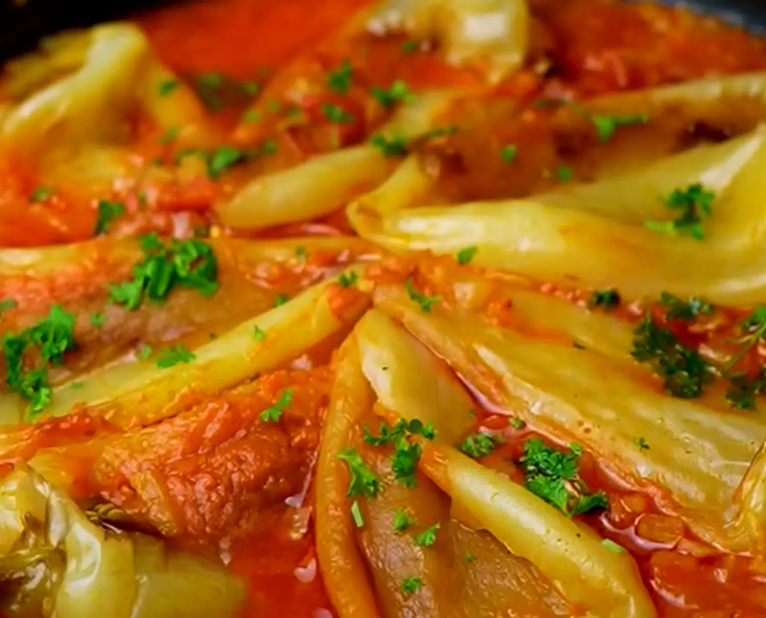 O nebunie de tocăniță de ardei copți pentru Postul Crăciunului. Rețeta face furori pe internet