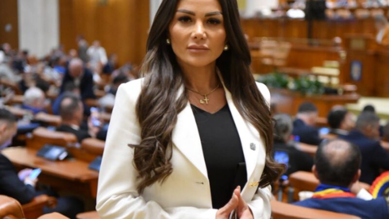 Senatoarea bătută, de la asistent medical la femeie de succes. Cum a reușit lidera POT să facă avere