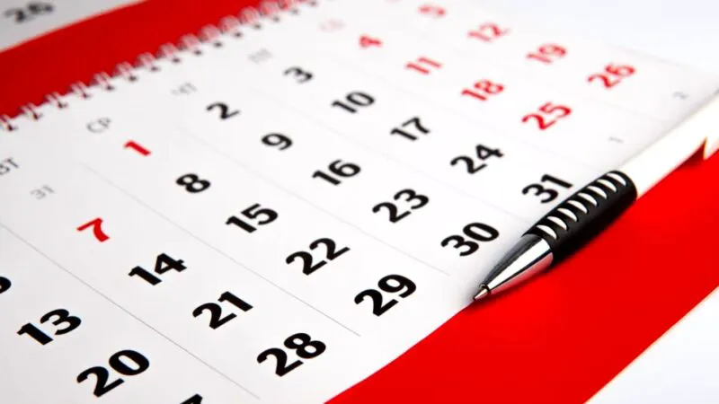 Câte zile libere vor avea românii în 2026. Oportunități pentru multe mini vacanțe