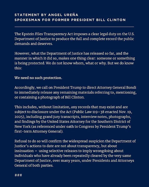 Prima reacție a lui Bill Clinton după apariția pozelor din dosarul Epstein. Fostul președinte aruncă vina pe Trump 