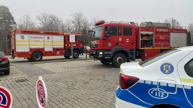 S-a prăbușit tavanul peste oameni într-o piscină a unui hotel din Sibiu. S-au chemat scafandrii