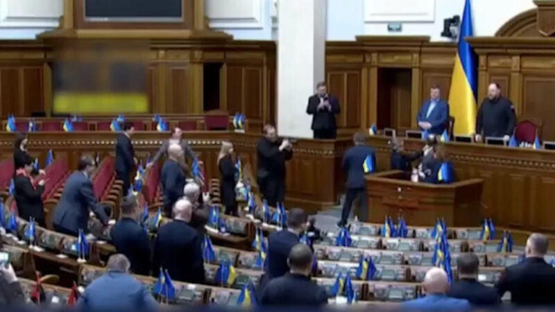 Scandal cu încăierare în Parlamentul ucrainean. Ședința Radei Supreme s-a transformat în haos