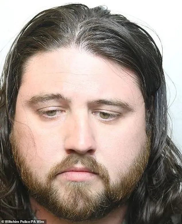 Condamnat pentru viol, s-a declarat femeie transgender în pușcărie. Acum se plânge că bărbații sunt misogini și abuzivi 