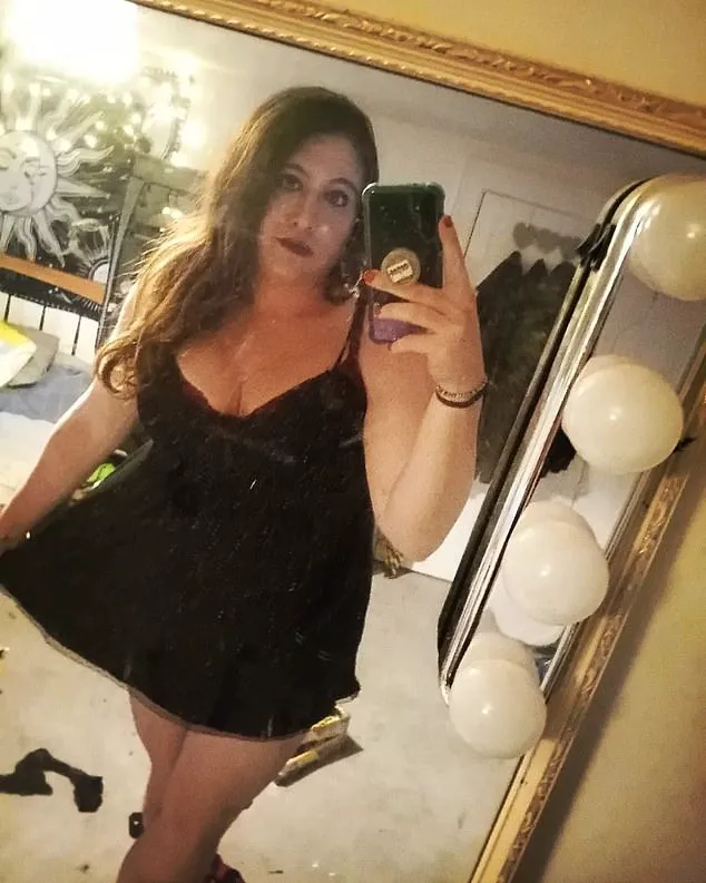 Condamnat pentru viol, s-a declarat femeie transgender în pușcărie. Acum se plânge că bărbații sunt misogini și abuzivi 