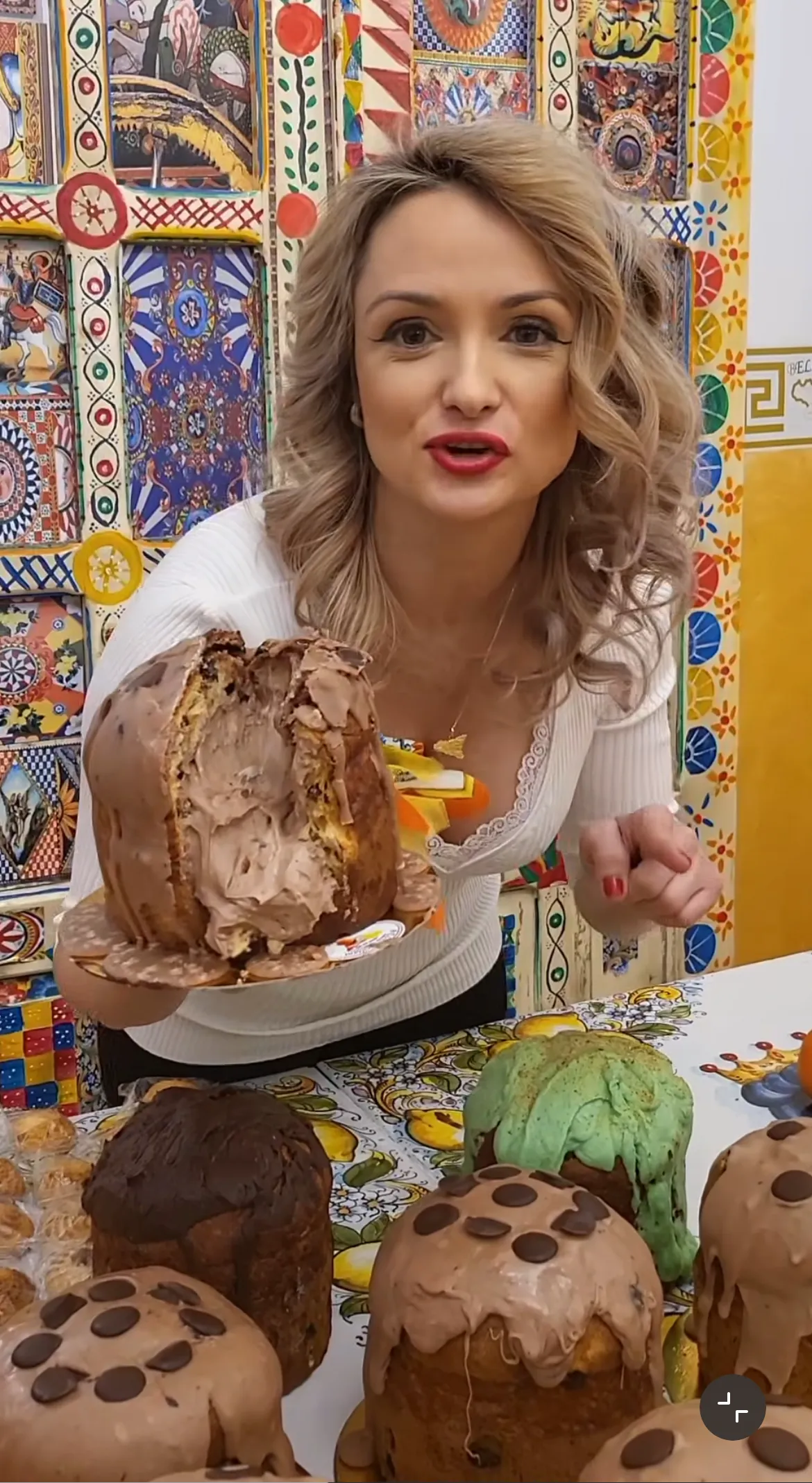 Cum arată viața soților Bellantoni, la peste o lună de când și-au bătut vecinii. S-au apucat de cozonaci 