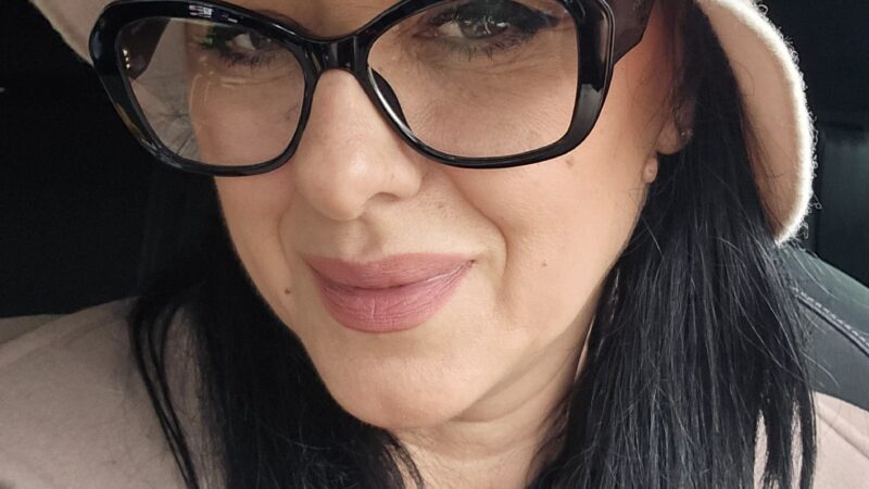 Jurnalista Maria Staicu semnalează o practică gravă în presă: Ștergerea numelui autorului unui articol