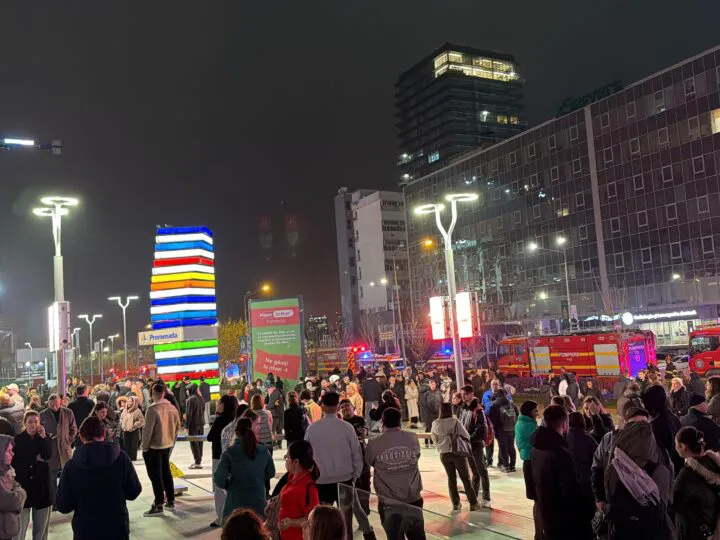 Mall Promenada din București, evacuat de urgență. Pompierii sunt la fața locului. Breaking News