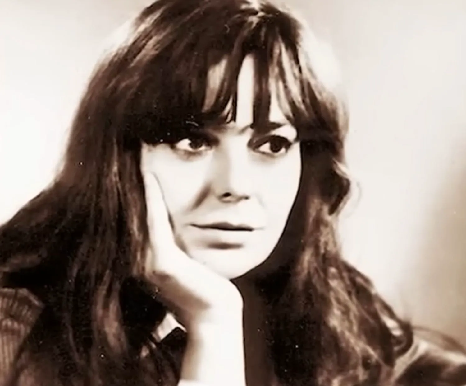 Mircea Dinescu, dezvăluiri picante din viața personală. S-a căsătorit și recunoaște că a fost îndrăgostit de Ana Blandiana