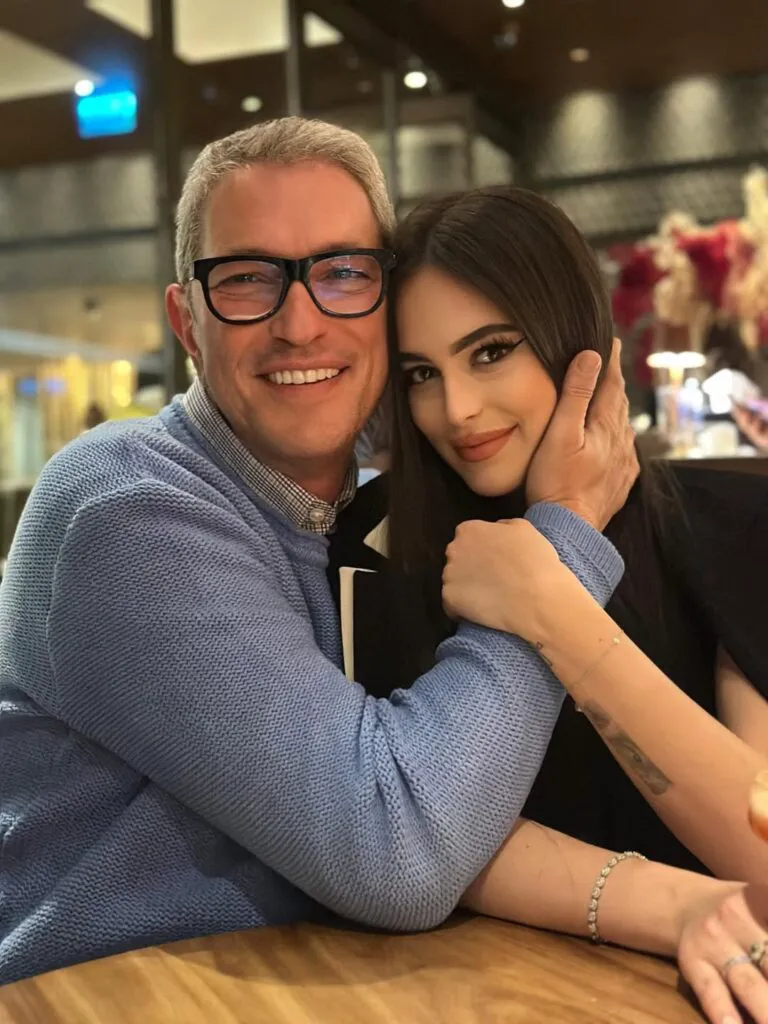 Primele imagini cu Andrei Zaharescu după mai bine de zece ani. Fostul soț al Andreei Berecleanu a fost în Africa