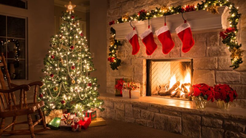 Tradiții necunoscute din Ajunul Crăciunului. Ascundeți bani în colțurile casei și puneți grâu sub masă