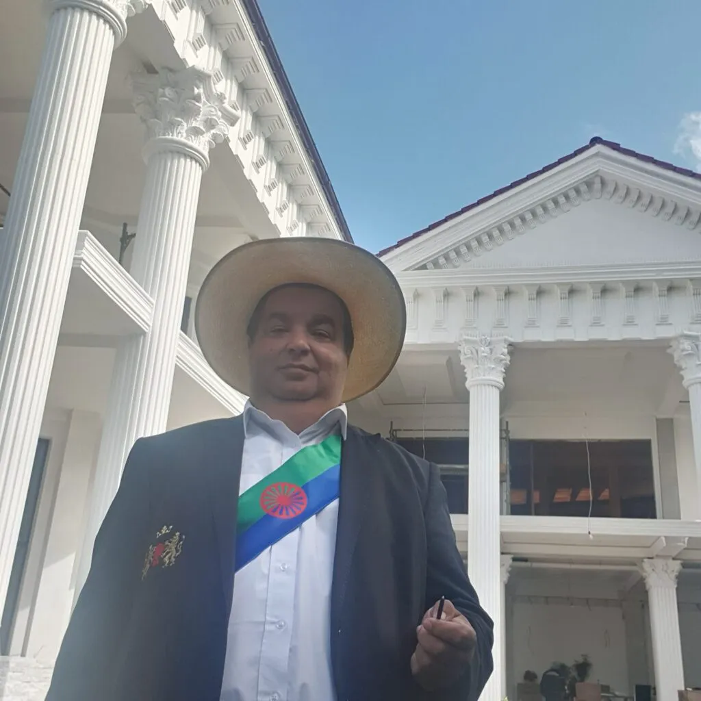 Cioabă, regele romilor, mai titrat ca Moșteanu! Informații incredibile din CV-ul său