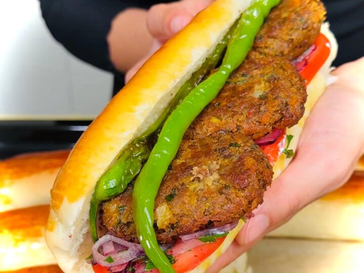 Meniu de post complet și sățios: Sandwich cu chiftele de linte