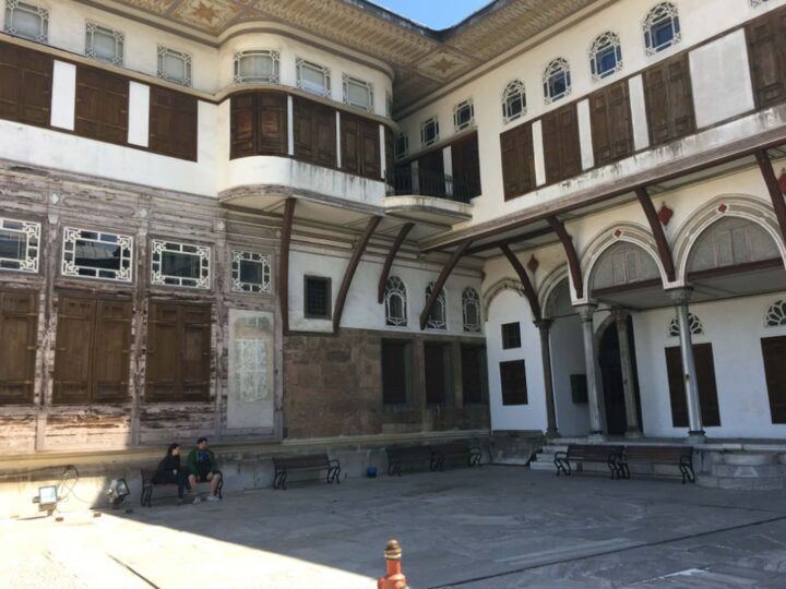 Secretele haremului lui Suleyman Magnificul: școală pentru femei și doar anumiți bărbați primeau acces