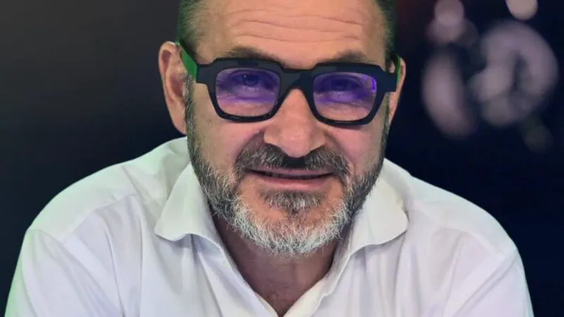 Horia Constantinescu a filmat o tragedie: mașina ardea, iar extinctoarele amplificau focul! Șeful ANPC ridică un mare semnal de alarmă