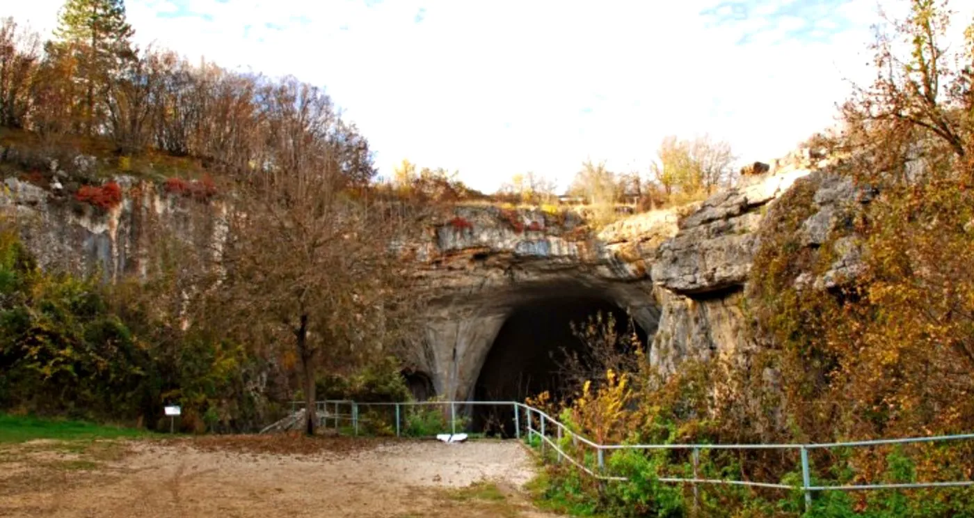 Povestea peșterii cu „ochii lui Dumnezeu” din Bulgaria. S-a format acum 66 milioane de ani