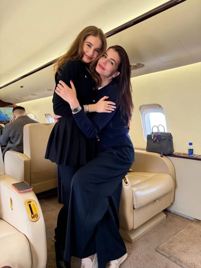 Mr. Pink i-a pus lumea la picioare Irinei Columbeanu. Tatăl vitreg are grijă să o scalde în lux – Imagini uluitoare