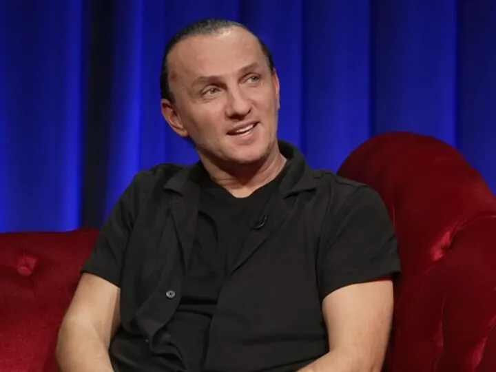 Mihai Trăistariu își spune singur „la mulți ani”. Cântărețul visează la lucruri ciudate