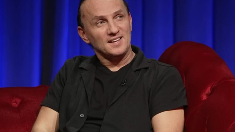 Mihai Trăistariu își spune singur „la mulți ani”. Cântărețul visează la lucruri ciudate