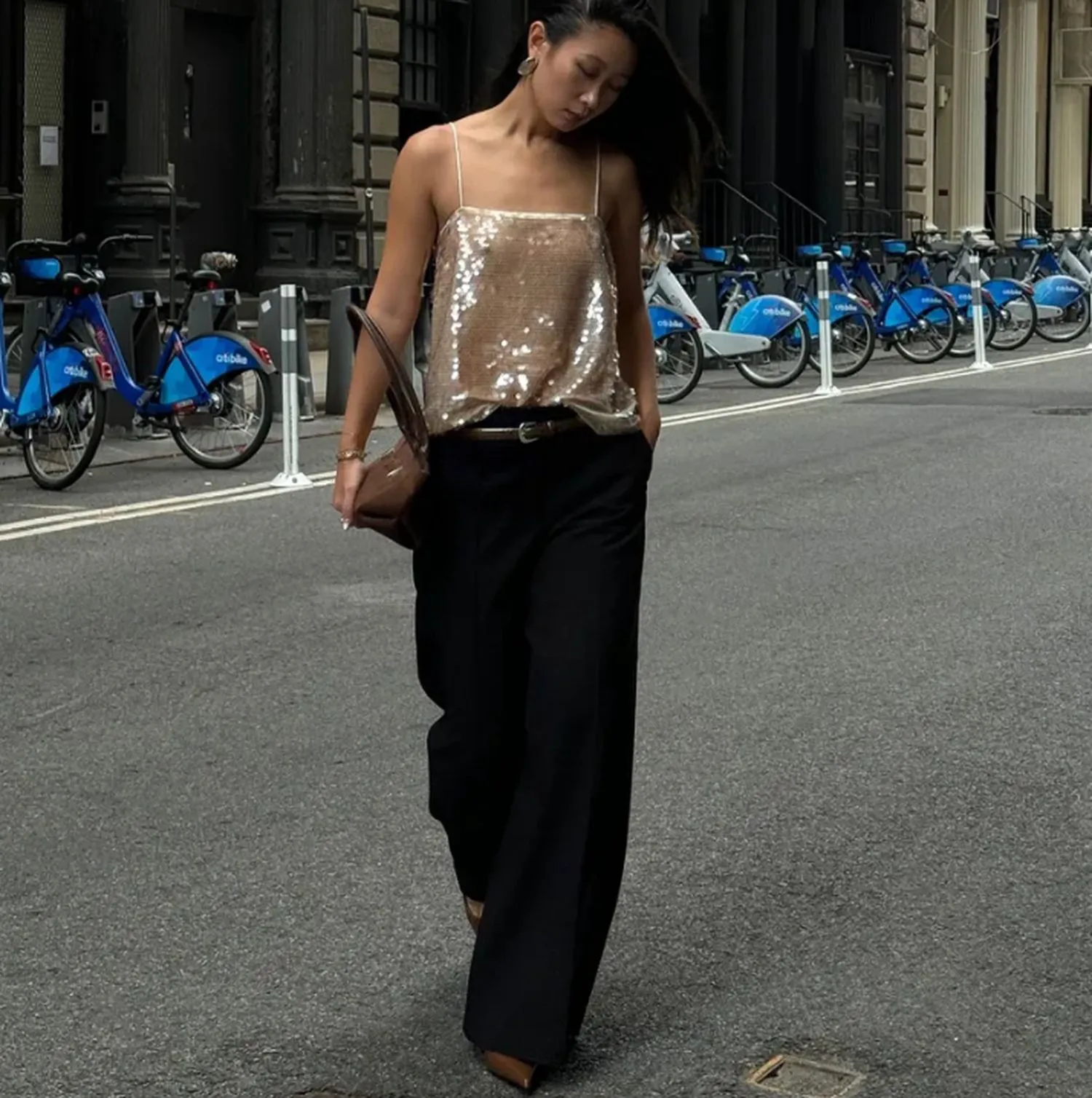 Ținute de Crăciun care vă garantează succesul. Ce culori vă scot din anonimat