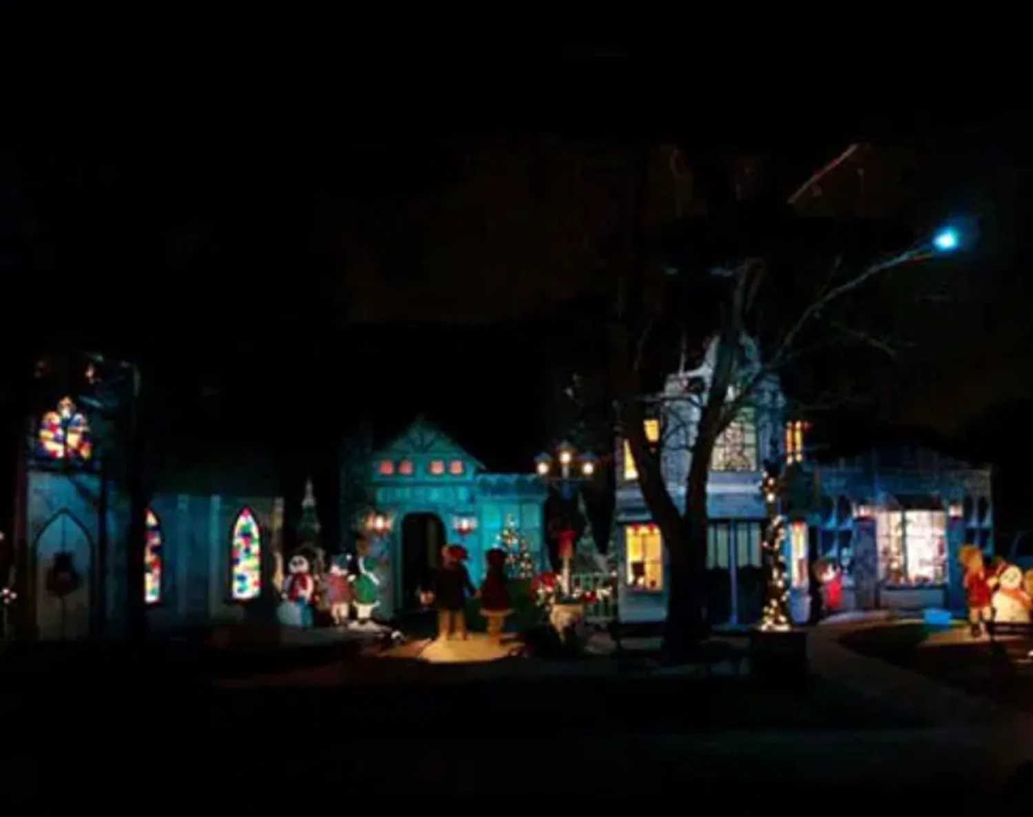 Cele mai frumoase case din lume decorate de Crăciun. Așa ceva nici în povești nu ați văzut