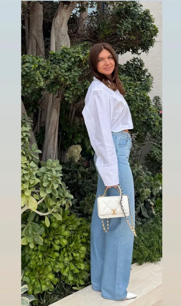 „Războiul poșetelor”, de Crăciun. Sorana Cîrstea și Simona Halep, meci în afara terenului cu miză de zeci de mii de euro