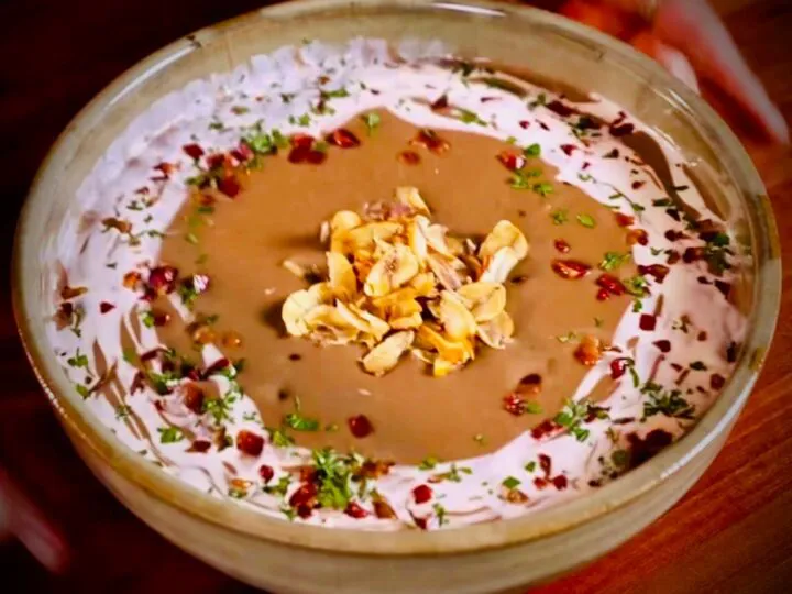 Supă de castane, rețeta unui preparat reconfortant, bogat și aromat