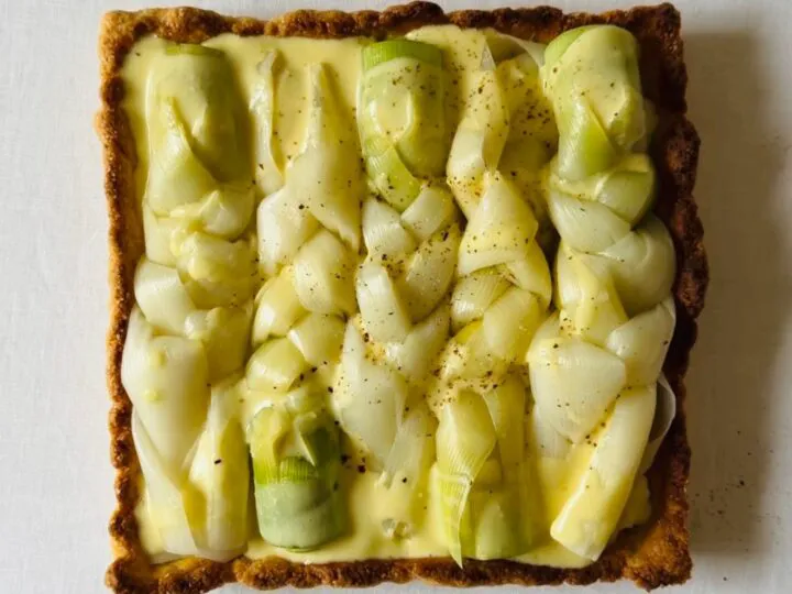 Tarta cu praz împletit, rețeta cu care veți impresiona pe oricine