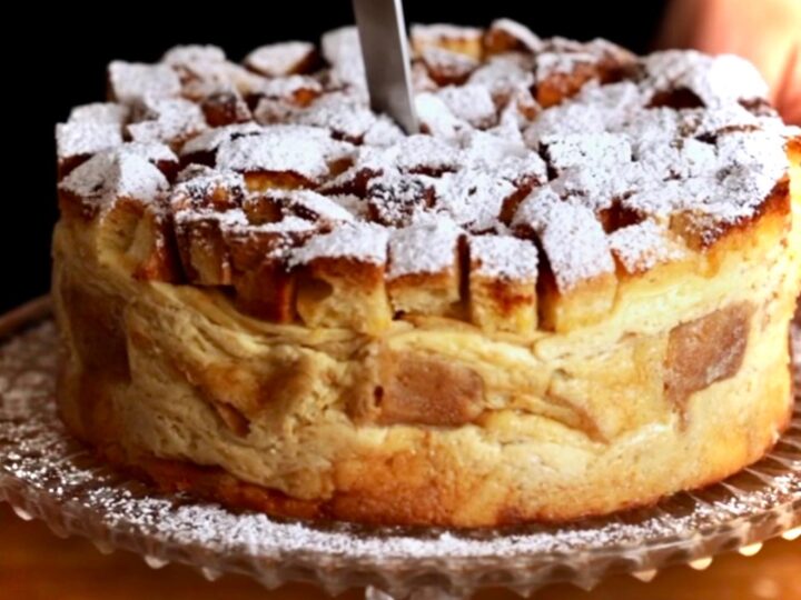 Tort de pâine uscată cu mere din Tirolul de Sud