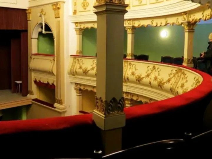 Comoara ascunsă a Banatului. Teatrul Mihai Eminescu din Oravița, copie fidelă a grandorii austriece