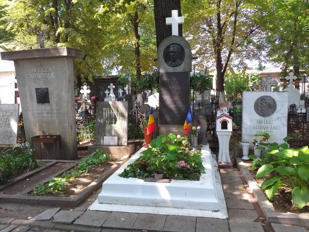 Caragiale era într-o cafenea când a aflat că a murit Mihai Eminescu. Reacția sa a fost tulburătoare