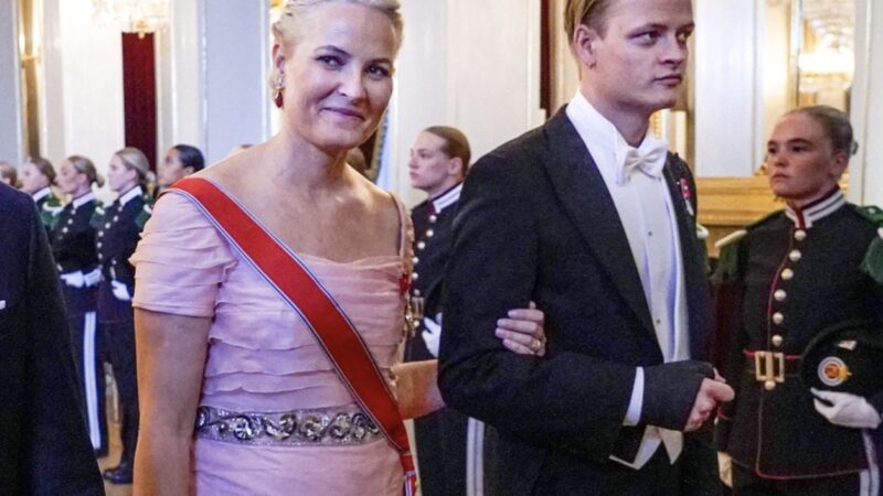 Începe procesul anului: fiul viitoarei regine, în fața instanței pentru viol și alte zeci de acuzații grave