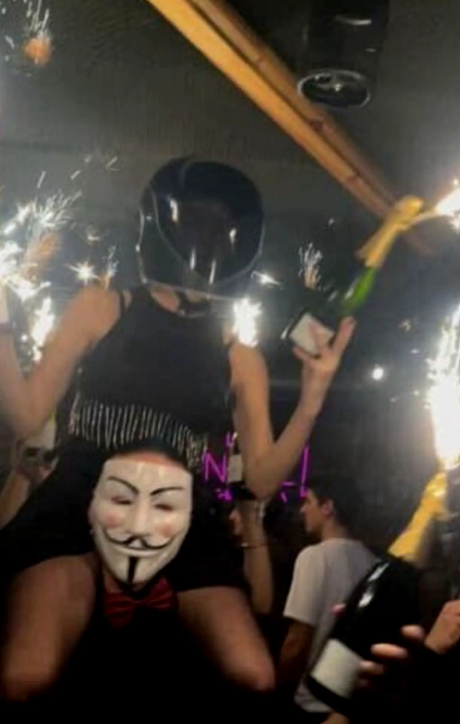 Primarul stațiunii montane din Elveția i-a jignit pe jurnaliștii care l-au întrebat despre verificările făcute la barul care a luat foc de Revelion