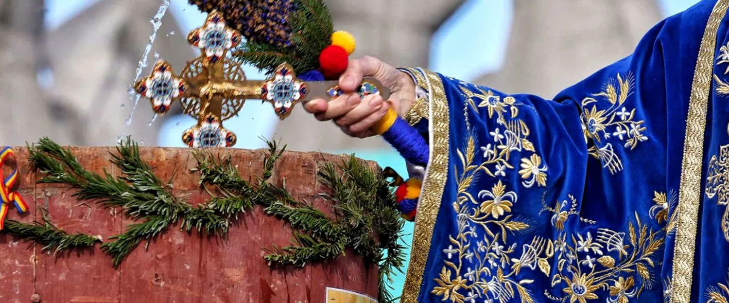 6 ianuarie, Boboteaza. De ce nu au voie credincioșii să lase rufe la uscat, ce „pățesc” fetele care alunecă pe gheață