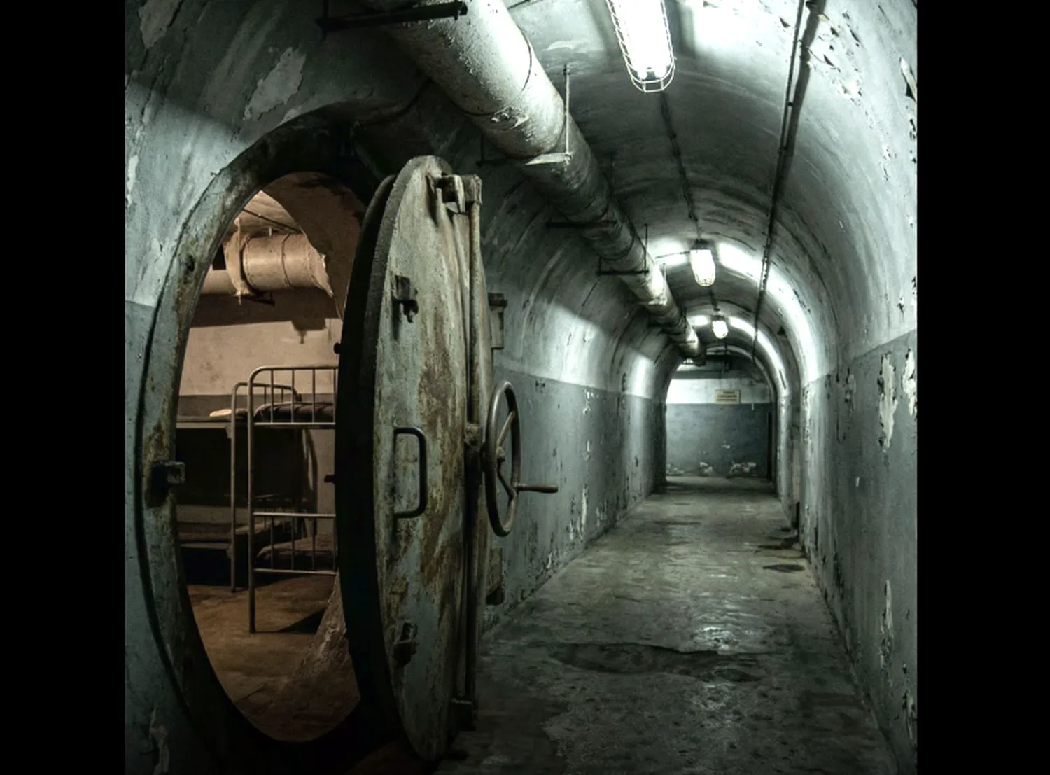 Povestea buncărului strategic, ascuns sub cea mai aglomerată gară a României